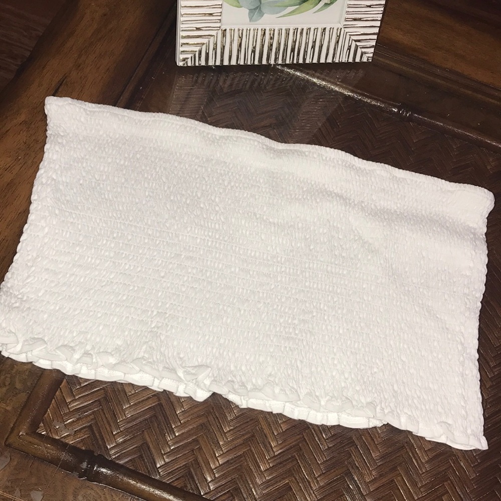 🆕 Express: Smocked V-Wire tube top - Picture 5 of 5